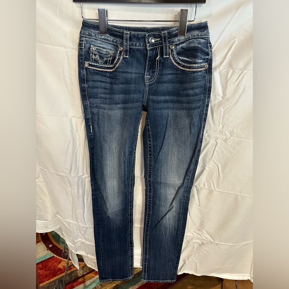 Women’s Vigoss Straight Leg Jeans Size 2 - Rhinestones!